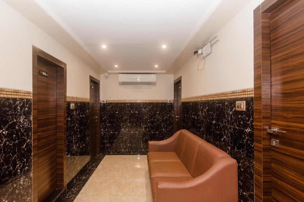 Vaccinated Staff - Oyo 22055 Dadar Residency Hotel Mumbai Exterior foto