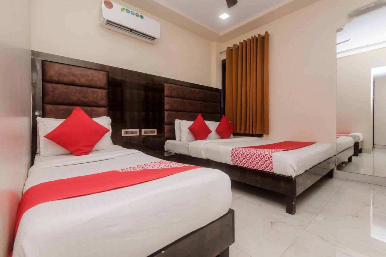 Vaccinated Staff - Oyo 22055 Dadar Residency Hotel Mumbai Exterior foto